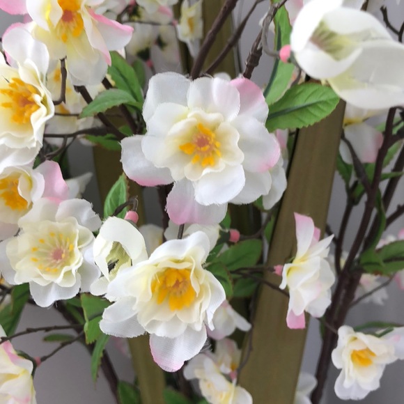 Meet your Posher, Rebecca - Picture 1 of 1